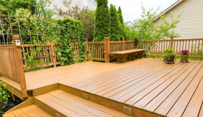 How to Choose the Best Deck Builder? - EC - Cosmo Home